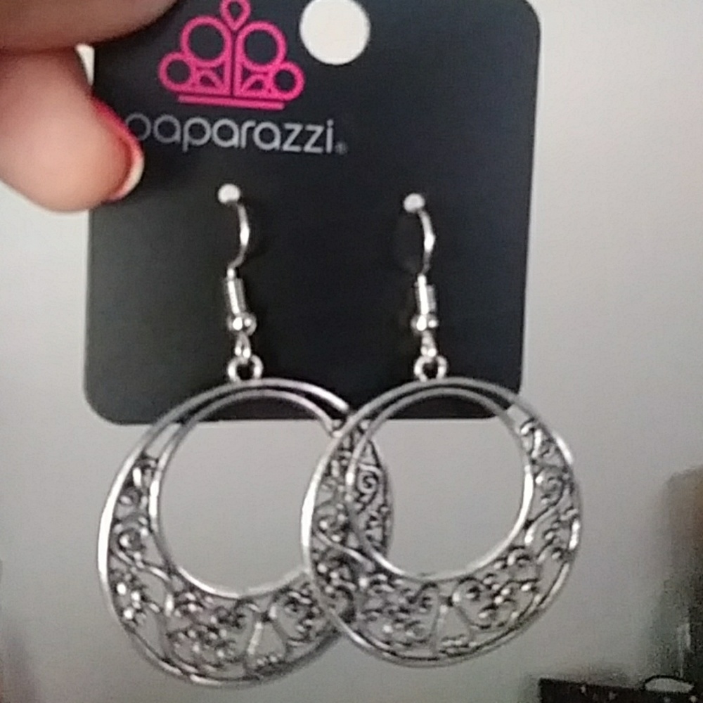 Round earings